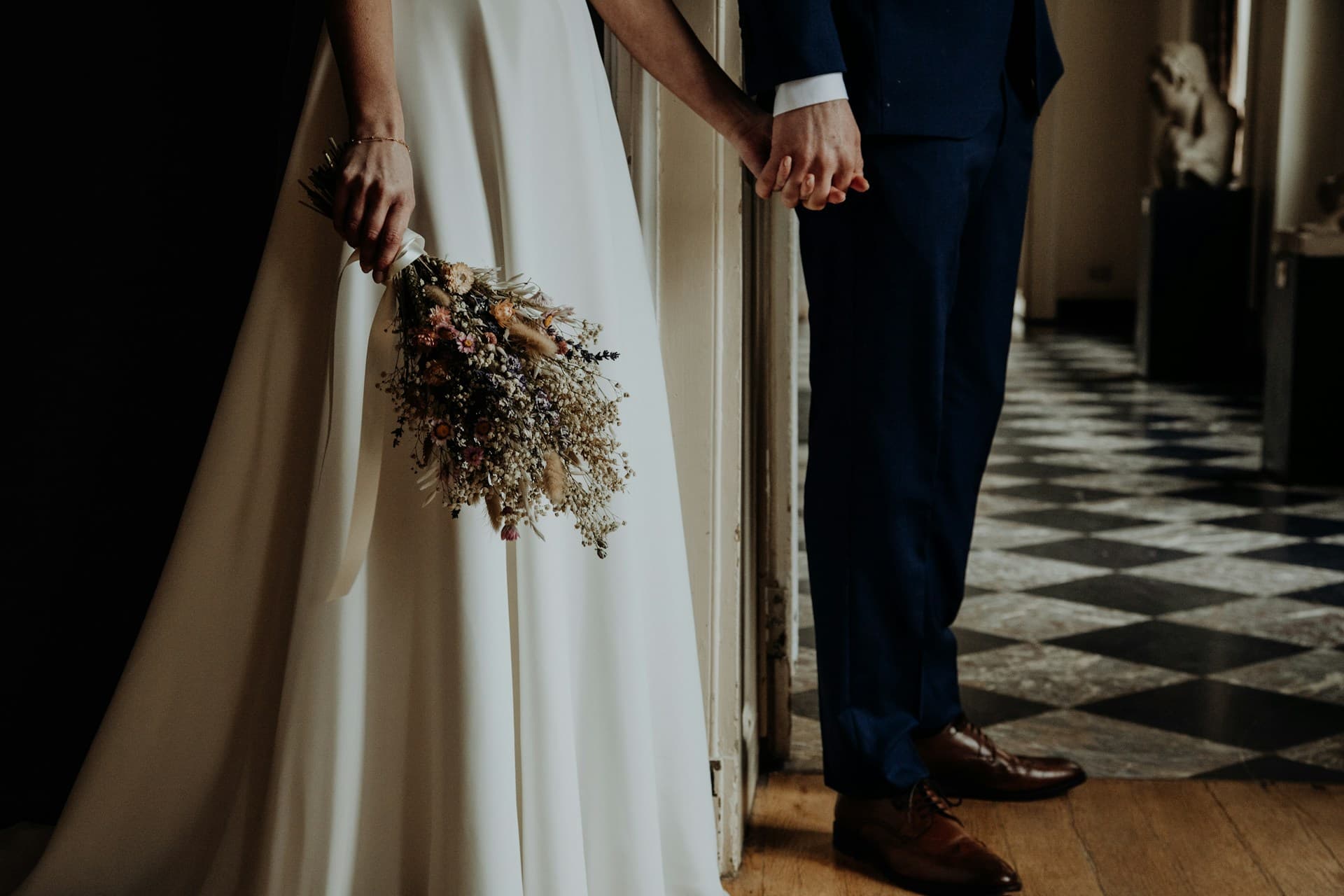 How To Prepare When Hiring A Destination Wedding Photographer In NY?