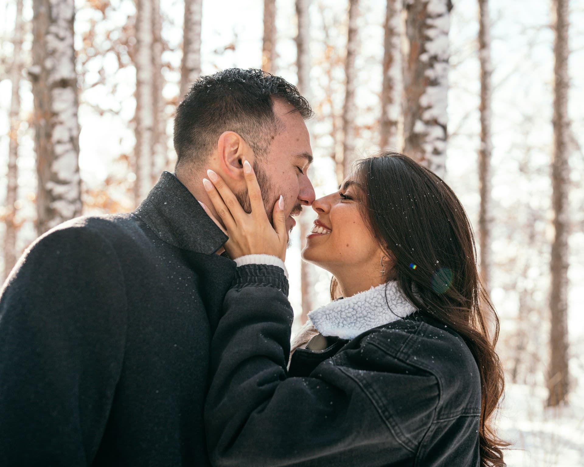 How To Choose Engagement Video Locations In Rochester For Better Backdrops