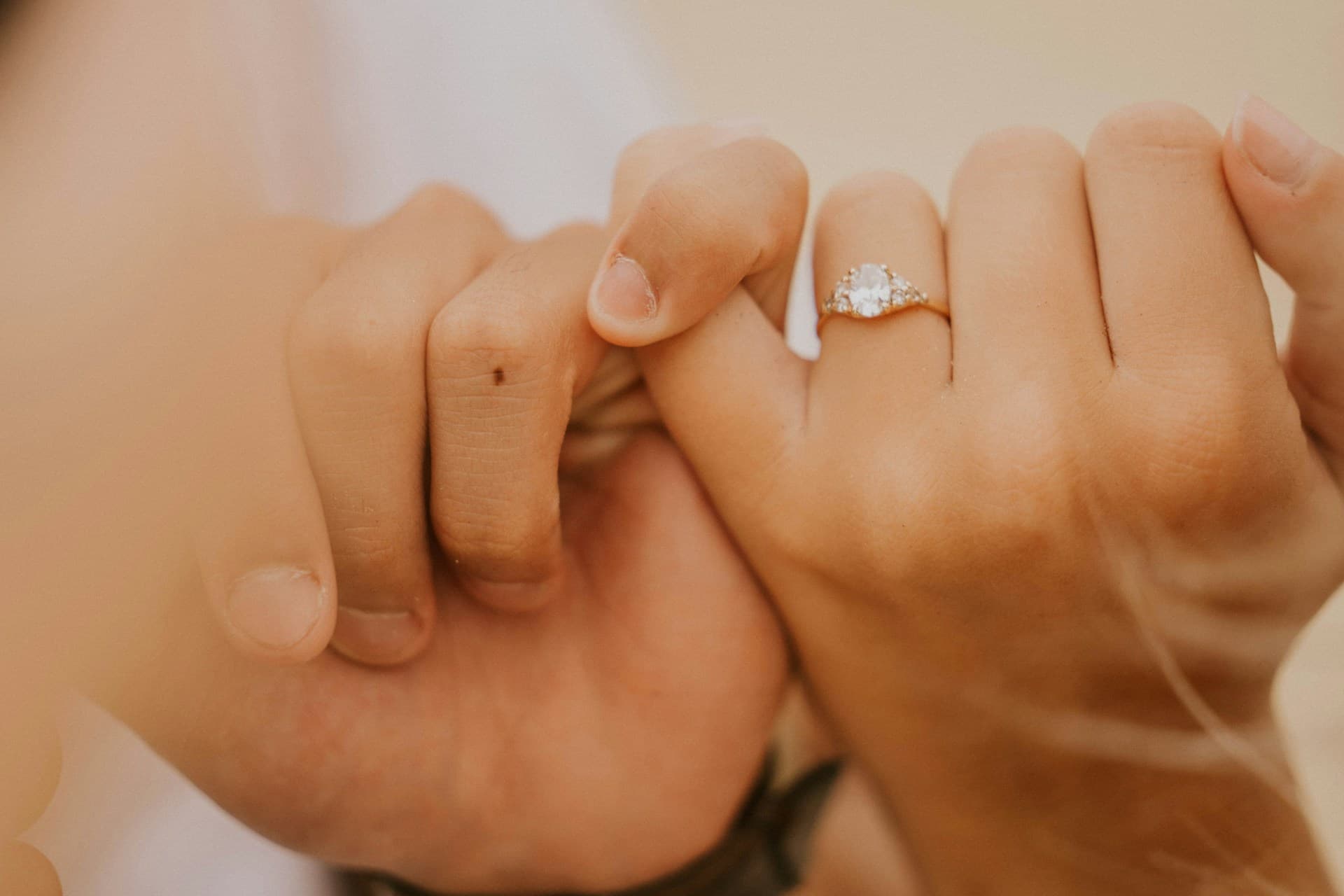 When To Schedule An Engagement Session In Ithaca For Best Light?